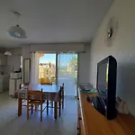 Port Frejus Rives Latines Studio Cabine 30 M2 4 Pe