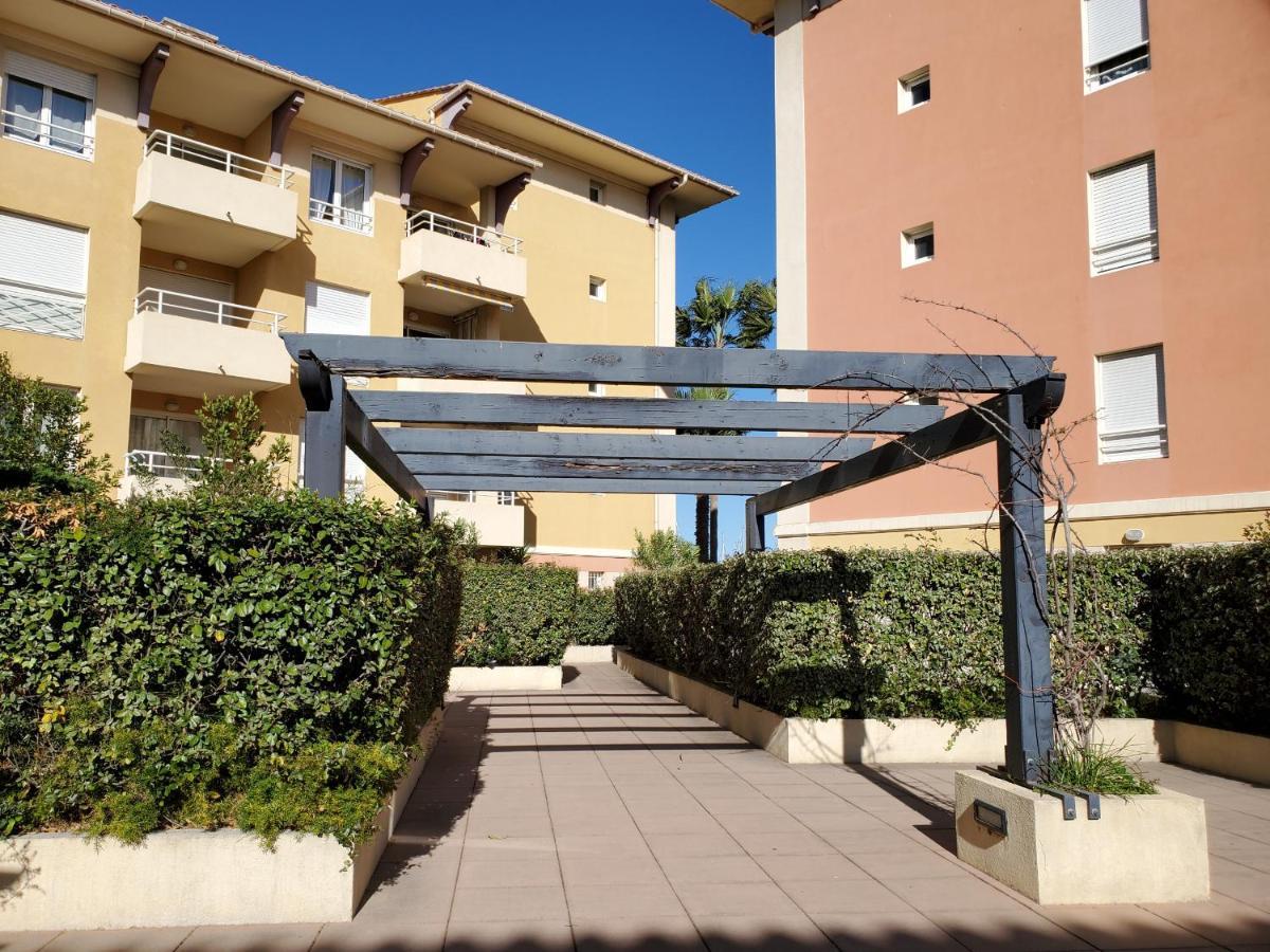 Appartement Port Rives Latines 30 M2 4 Pe