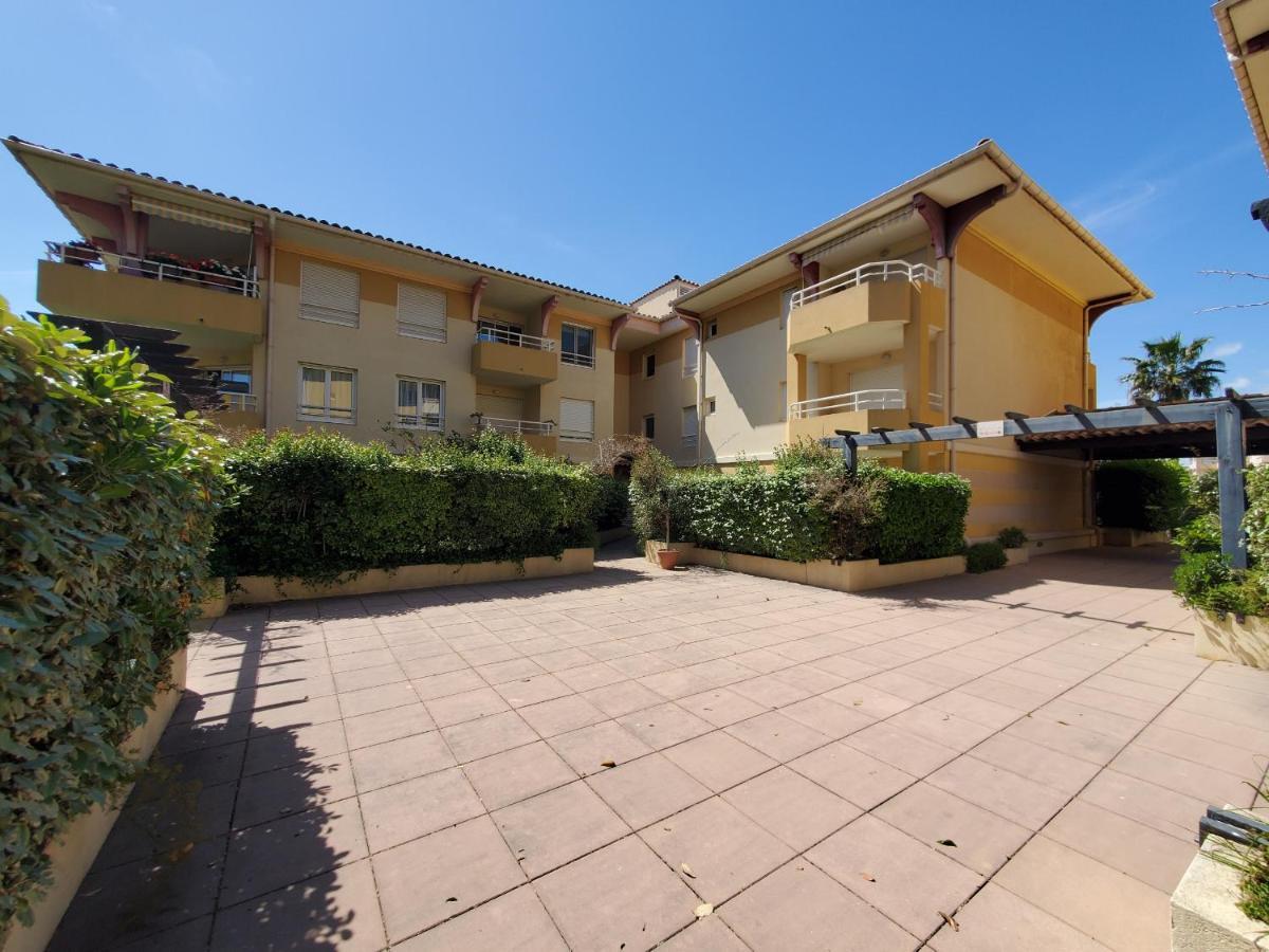 Port Rives Latines 30 M2 4 Pe Appartement Fréjus